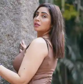 Arshi Khan Photo
