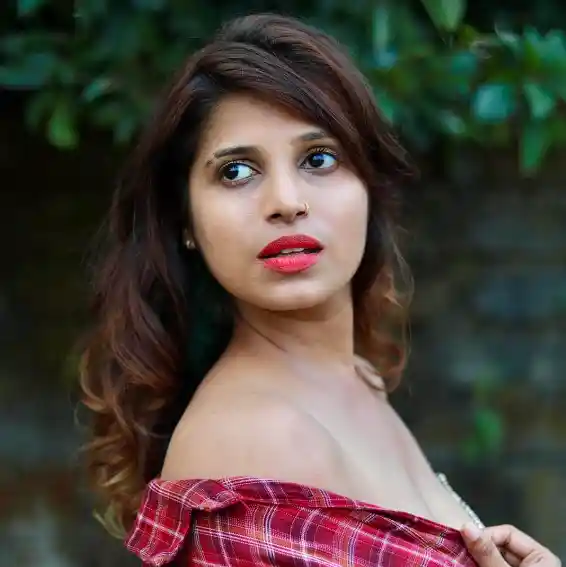 Pooja Shelatkar Photo